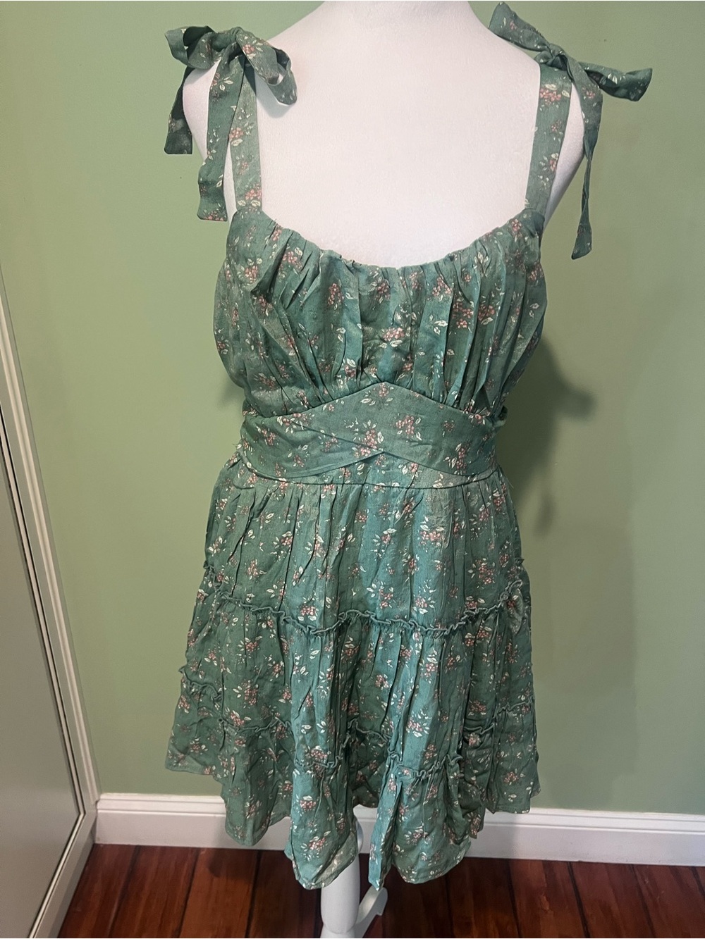 NWT Francesca’s Green Floral Tie-Shoulder Sundress